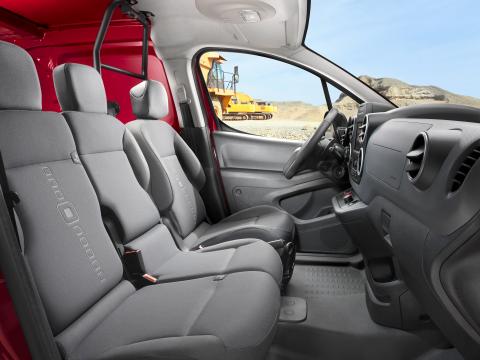 berlingo_vu_2016_interieur_avant_0.jpg